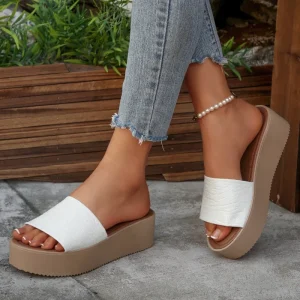 ashion2025 Summer New Round Head Solid Color Large Size Womens Style Thick Bottom Sandals and Slippers231 231