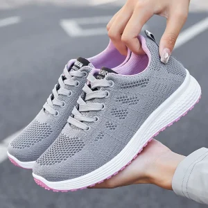 solid color men’s and women’s spring breathable casual running shoes soft sole Korean version all-match running shoes