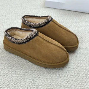 the New U Autumn Sleek Casual with Flat Women’s Snow Boots National Style Casual Shoes Plush Slippers